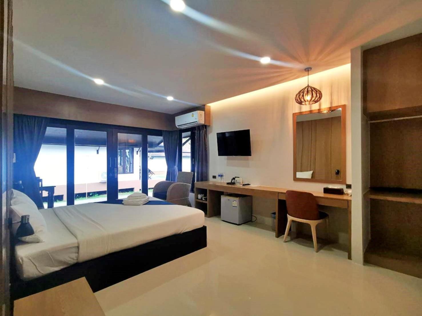 Nana Beach Hotel & Resort Pathiu Exterior foto