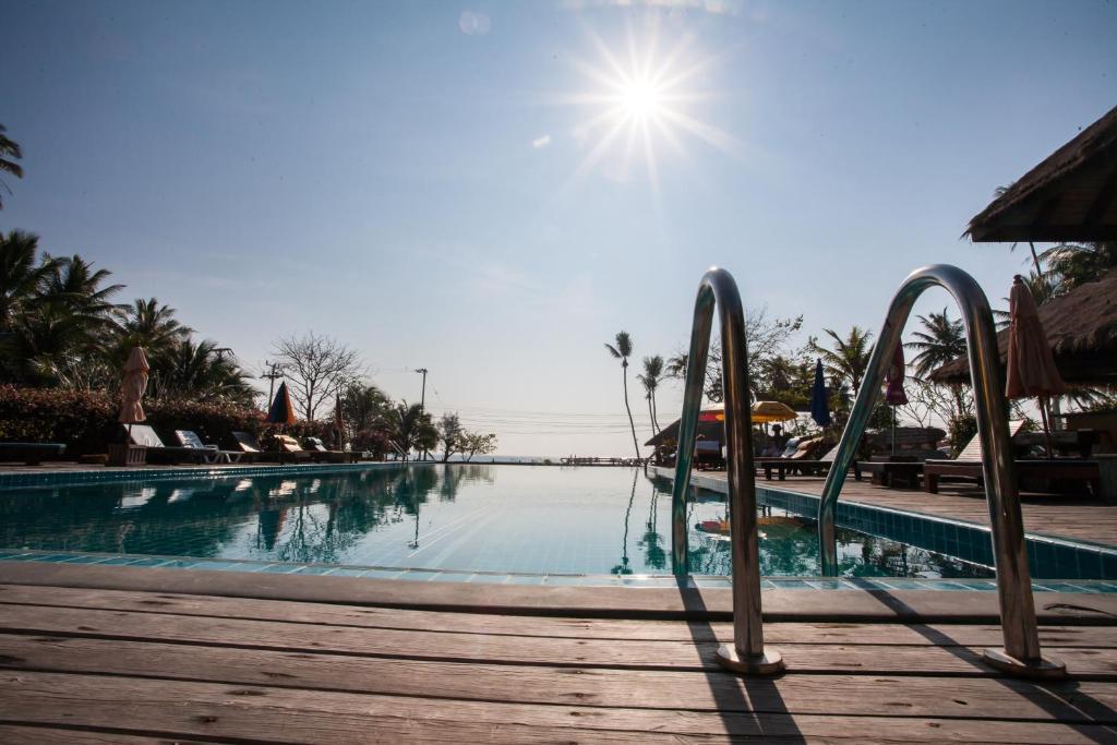 Nana Beach Hotel & Resort Pathiu Exterior foto